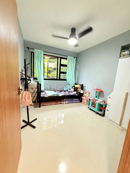 5 Room (5I) HDB for Sale in  463A Bukit Batok Street 41 - Image 13