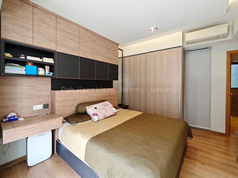 4 Bed Executive Condo for Sale in  The Vales - Image 6