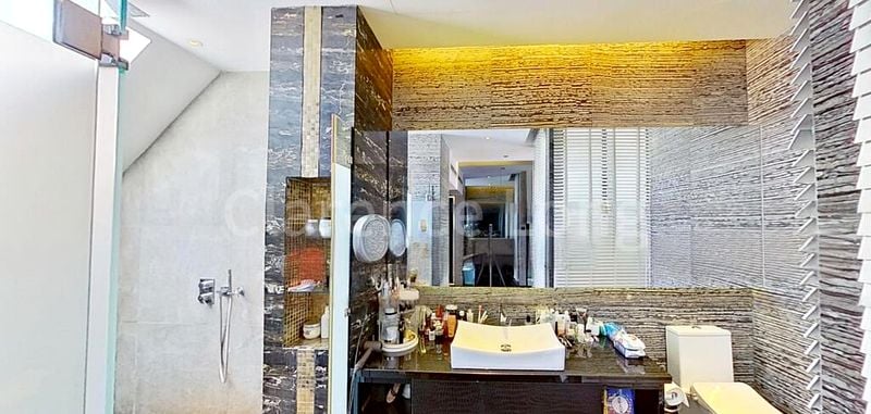 6 Bed Semi-Detached House (Landed) for Rent in  Green Lane - Image 3