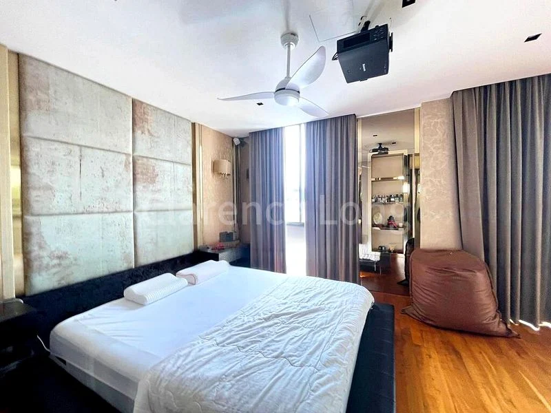 6 Bed Semi-Detached House (Landed) for Rent in  Green Lane - Image 4