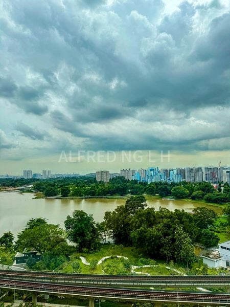 3 Bed Condo for Rent in  The Lakeshore - Image 4