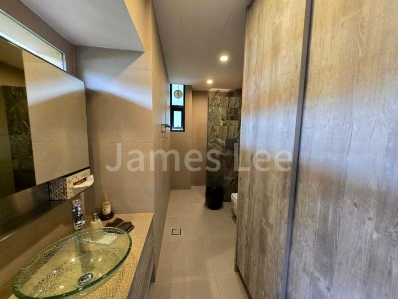 5 Bed Corner Terrace (Landed) for Sale in  Faber Crest - Image 11