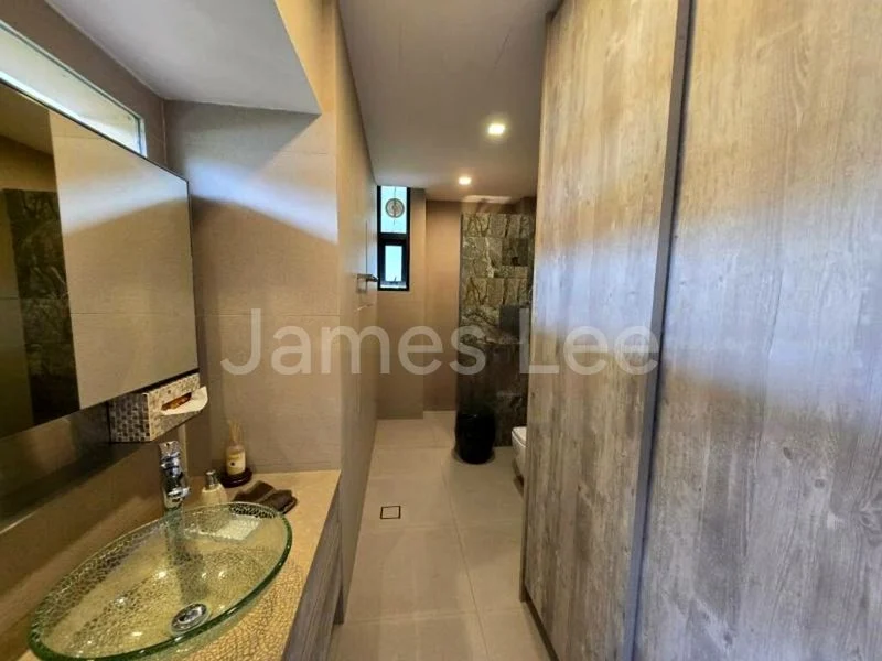 5 Bed Corner Terrace (Landed) for Sale in  Faber Crest - Image 1