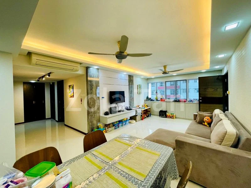 5 Room (5I) HDB for Sale in 173 Hougang Avenue 1 - Image 1