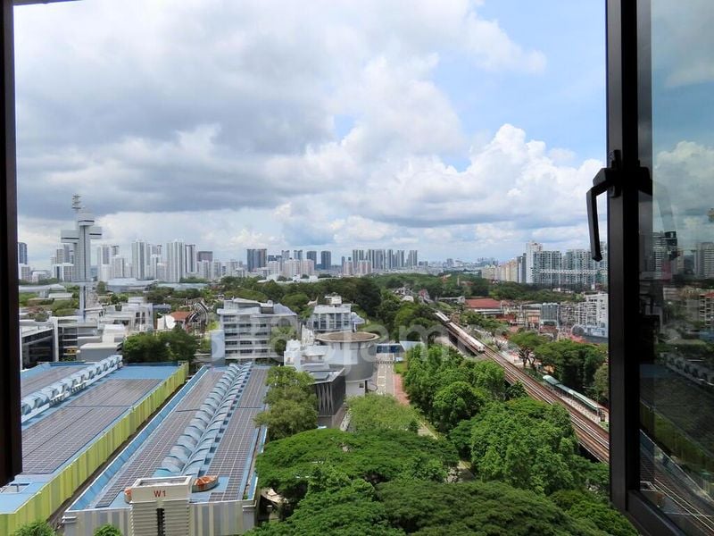 5 Room (5I) HDB for Rent in 18 Dover Crescent - Image 1