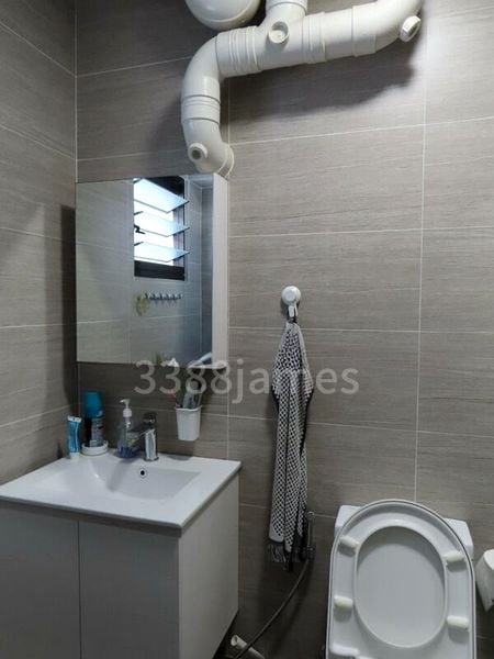5 Room (5I) HDB for Rent in 18 Dover Crescent - Image 4