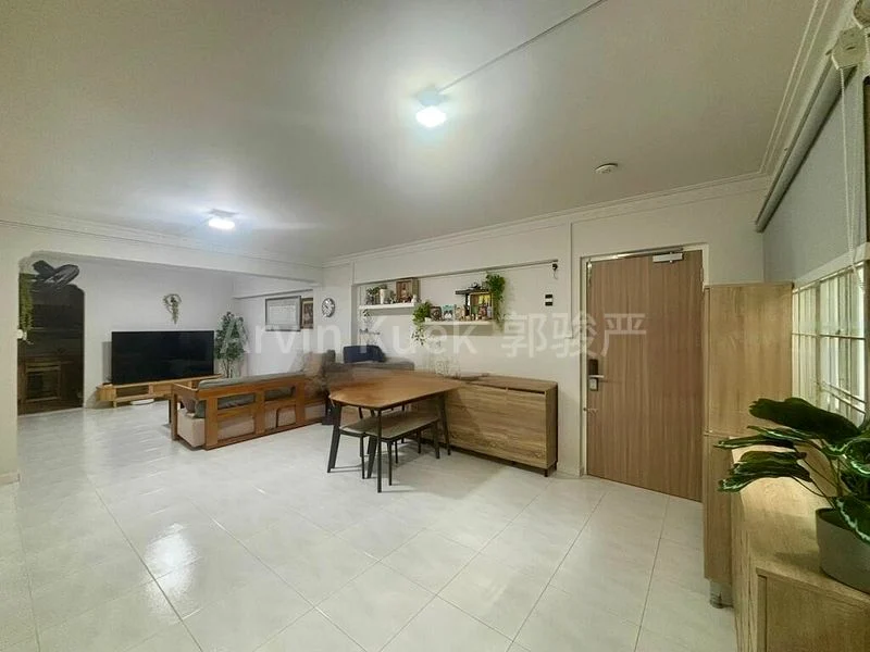 5 Room (5I) HDB for Sale in  836 Woodlands Street 83 - Image 2