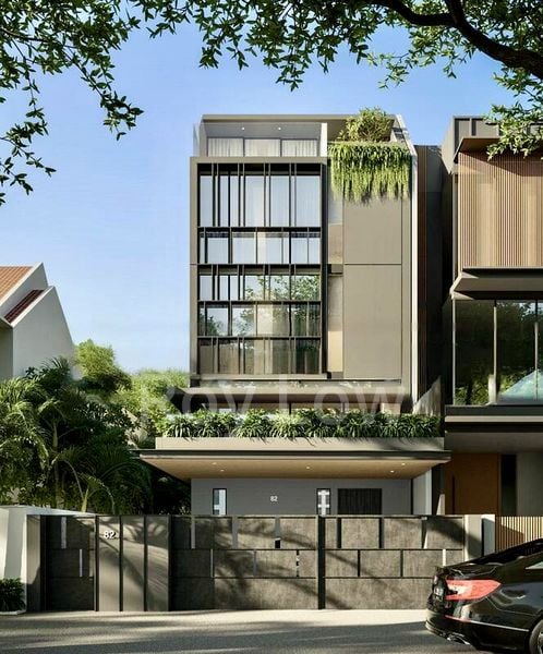 7 Bed Corner Terrace (Landed) for Sale in  Highland Close - Image 3