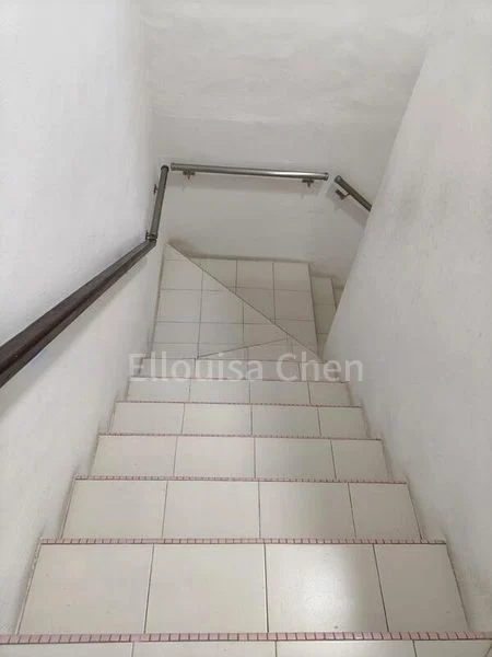 4 Bed Terraced House (Landed) for Rent in  Pine Court - Image 1