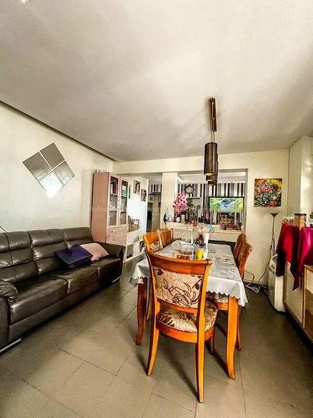 4 Room (4A) HDB for Sale in 16A Telok Blangah Crescent - Image 3