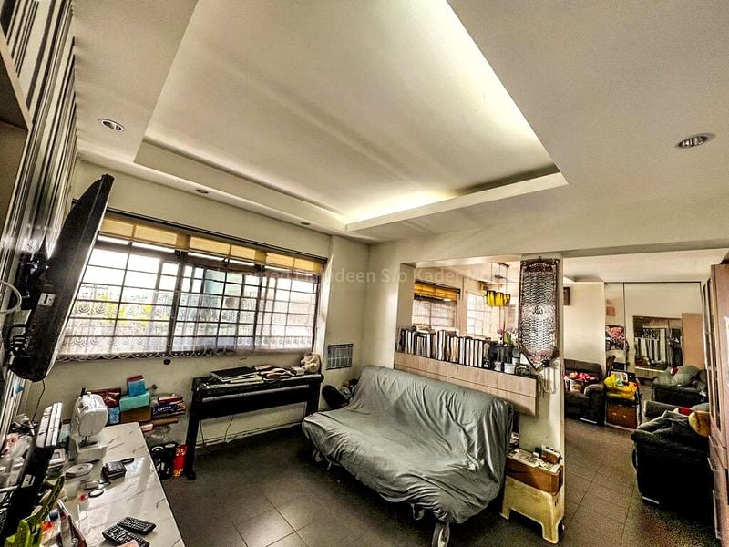 4 Room (4A) HDB for Sale in 16A Telok Blangah Crescent - Image 2