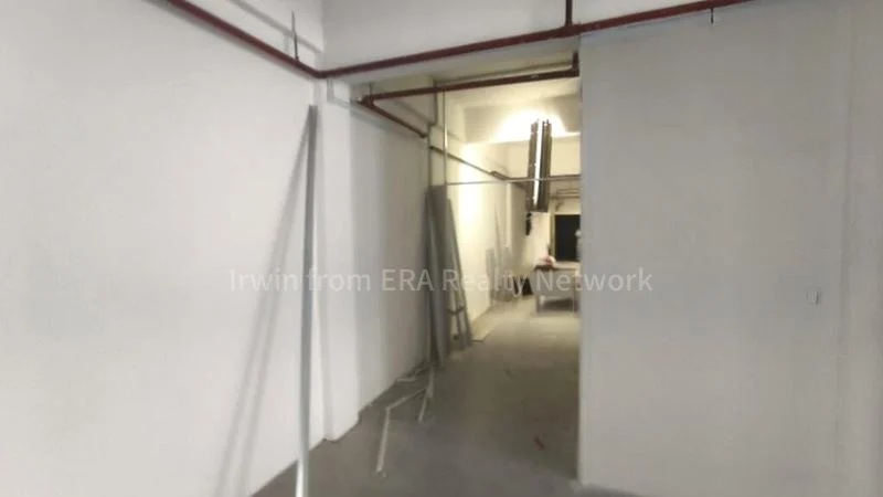 Light Industrial (B1) for Rent: Tong Lee Building - Image 7