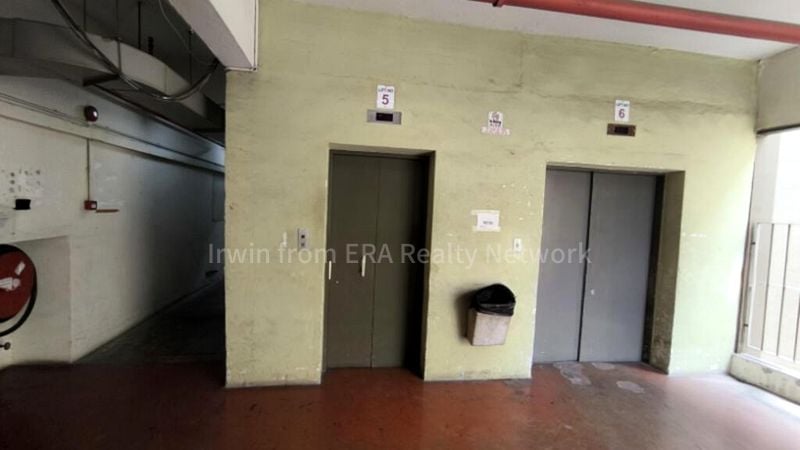 Light Industrial (B1) for Rent: Tong Lee Building - Image 5