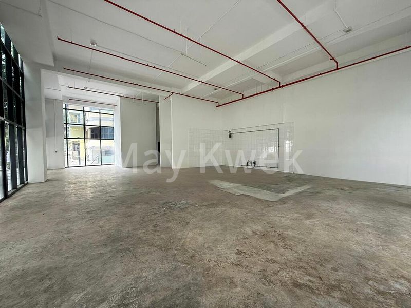 Light Industrial (B1) for Rent: Novelty BizCentre - Image 2