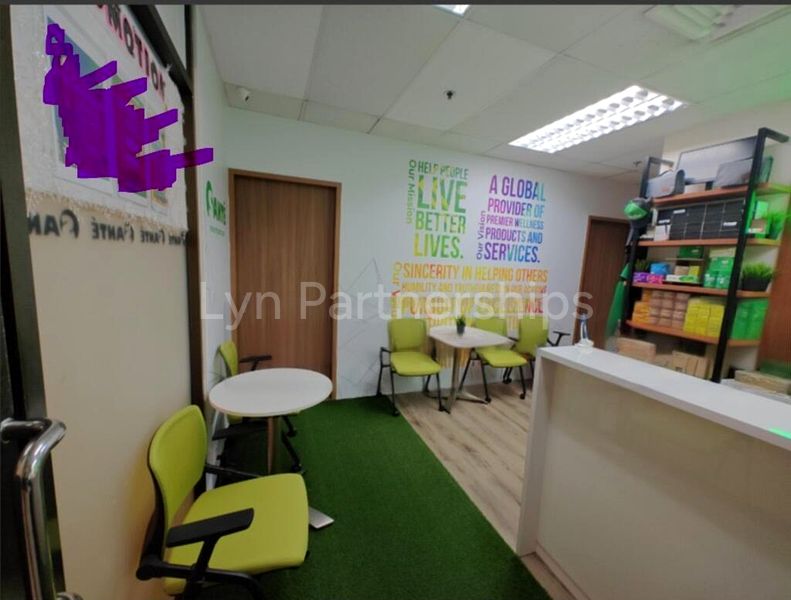 Office for Rent: Peninsula Plaza - Image 1