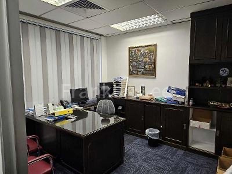 Office for Rent in  Tong Eng Building - Image 6