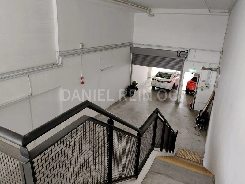 Light Industrial (B1) for Rent in In Space - Image 1