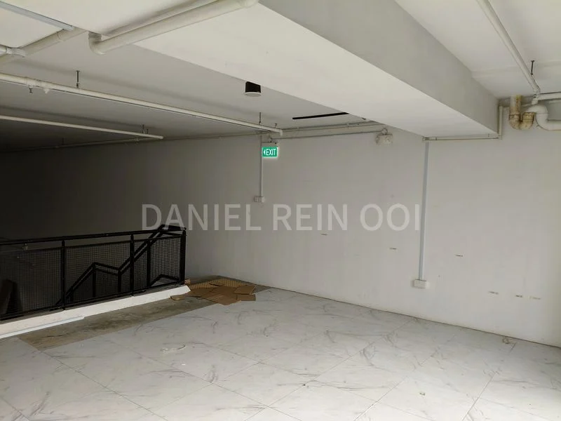 Light Industrial (B1) for Rent in In Space - Image 2