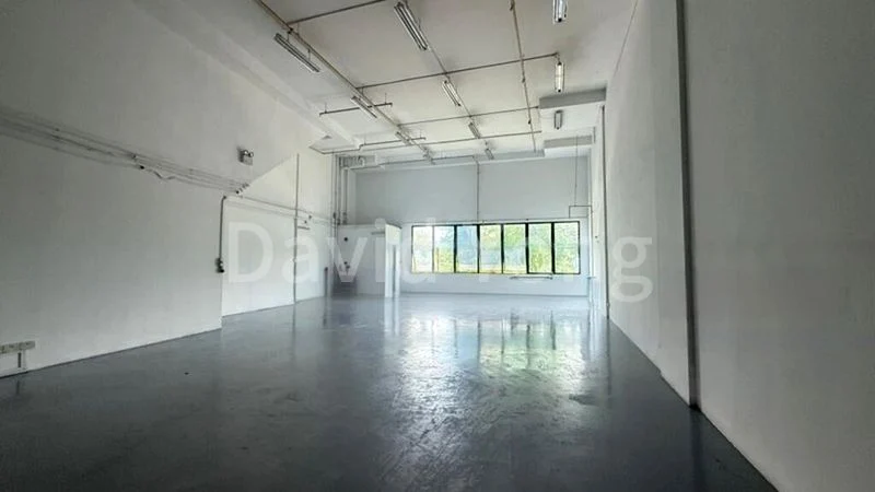 Light Industrial (B1) for Sale: Tradehub 21 - Image 1
