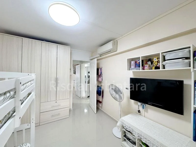 3 Room (3NG) HDB for Sale in  706 Yishun Avenue 5 - Image 6