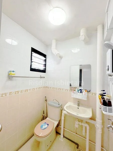 3 Room (3NG) HDB for Sale in  706 Yishun Avenue 5 - Image 3