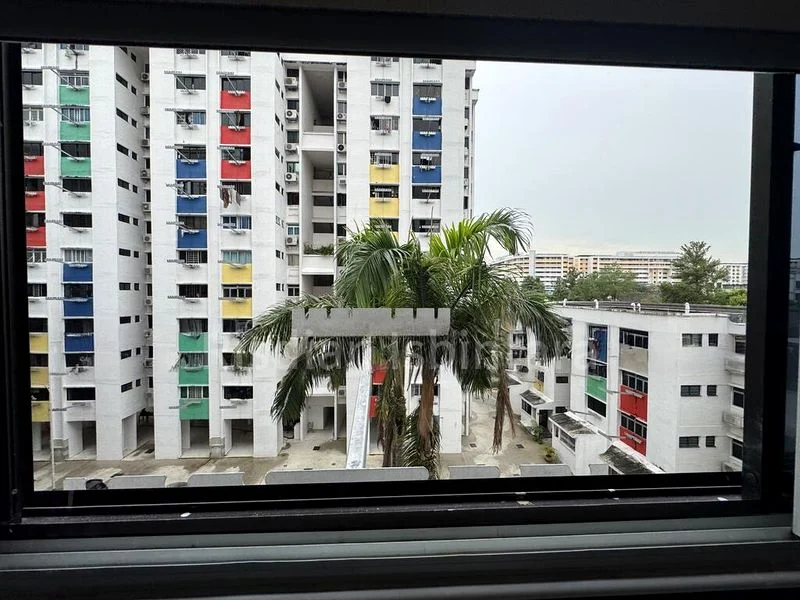 3 Room (3NG) HDB for Sale in  706 Yishun Avenue 5 - Image 1