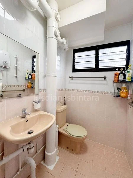 3 Room (3NG) HDB for Sale in  706 Yishun Avenue 5 - Image 2