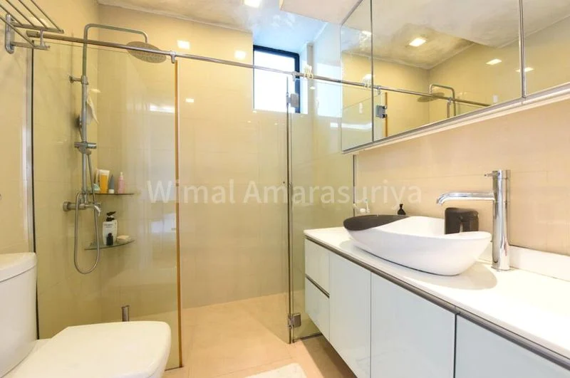 5 Bed Condo for Rent in  Spring Grove - Image 3