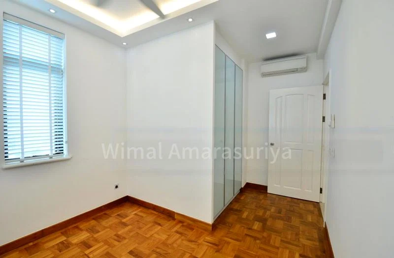 5 Bed Condo for Rent in  Spring Grove - Image 5