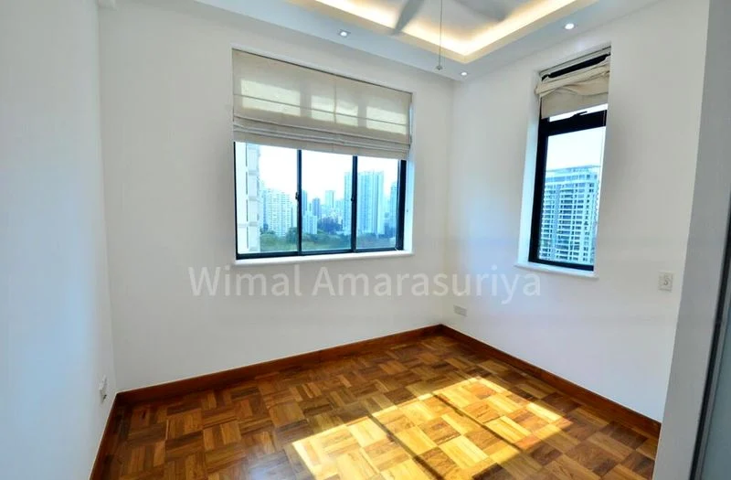 5 Bed Condo for Rent in  Spring Grove - Image 4