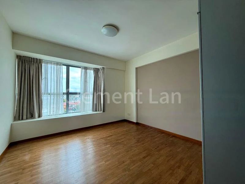 3 Bed Condo for Rent in  The Yardley - Image 6