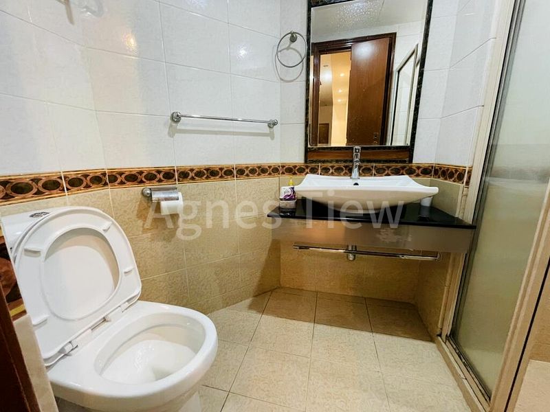 Room (Condo) for Rent in  Glendale Park - Image 4