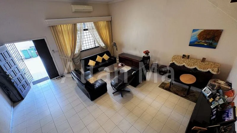 4 Bed Terraced House (Landed) for Sale in  Eastlink - Image 2