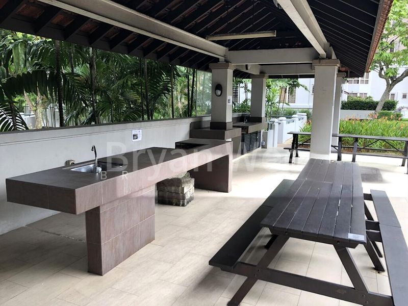 2 Bed Condo for Sale in  Castle Green - Image 3