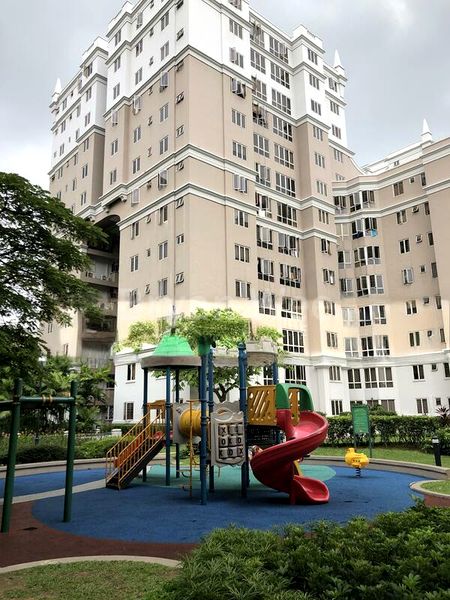 2 Bed Condo for Sale in  Castle Green - Image 2