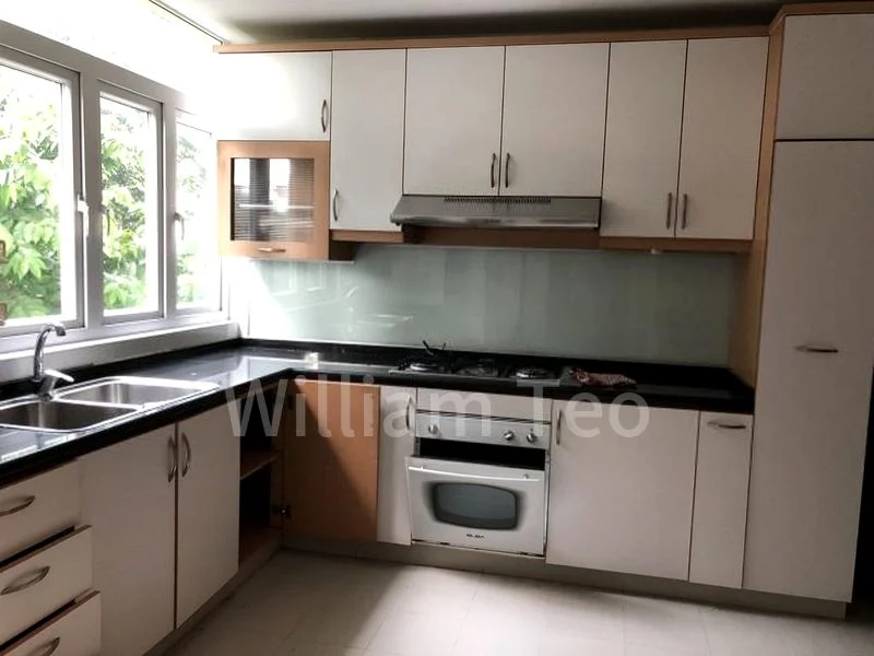 4 Bed Condo for Rent in  La Suisse II - Image 3