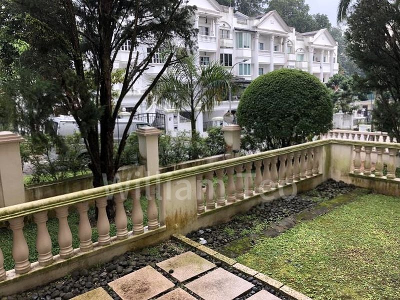 4 Bed Condo for Rent in  La Suisse II - Image 10