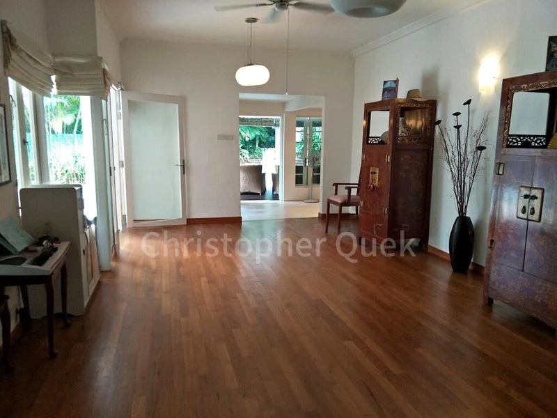3+1 Bed Good Class Bungalow (Landed) for Rent in  Kingsmead Road - Image 2