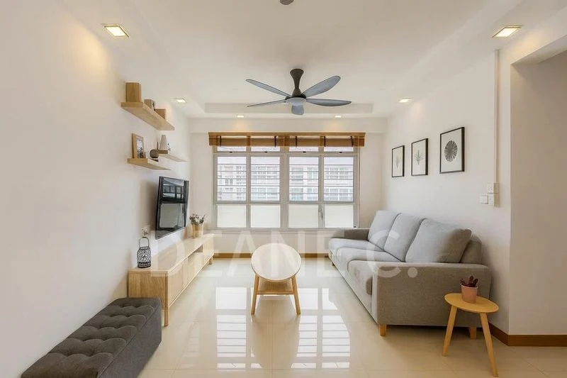 4 Room (4A) HDB for Sale in  672D Edgefield Plains - Image 1