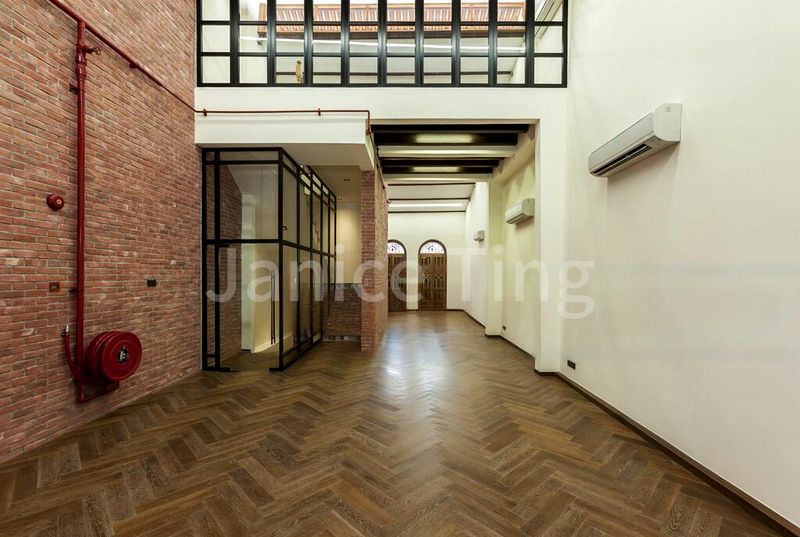 Shop / Shophouse for Sale: Prime location with high human traffic - Image 3