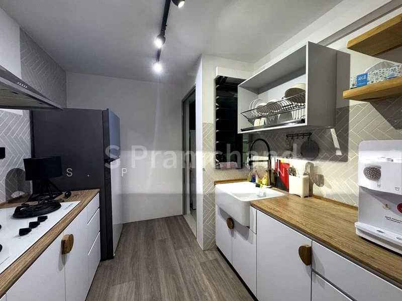 Common Room (Condo) for Rent in  Watercolours - Image 5