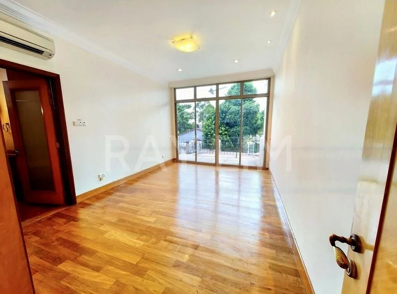 6 Bed Bungalow (Landed) for Rent in  Villas Holland - Image 10