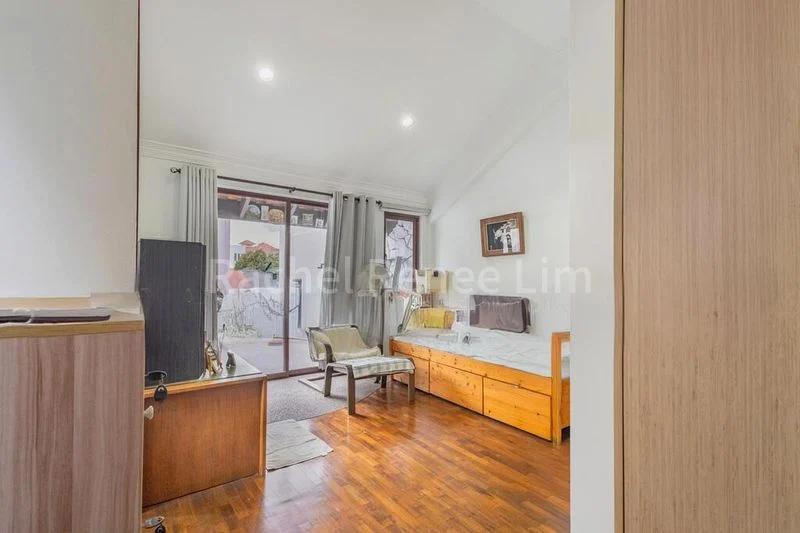 4 Bed Terraced House (Landed) for Sale in  Opera Estate - Image 11