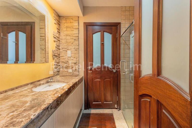 4 Bed Terraced House (Landed) for Sale in  Opera Estate - Image 6