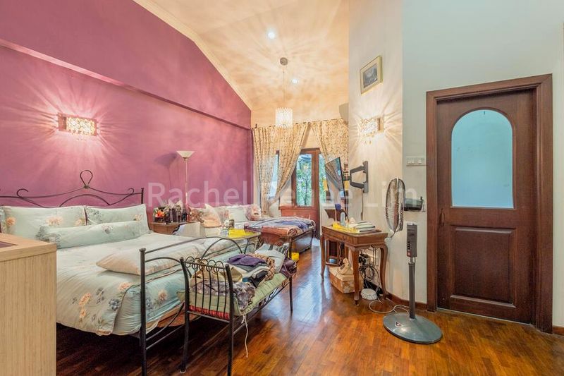 4 Bed Terraced House (Landed) for Sale in  Opera Estate - Image 5