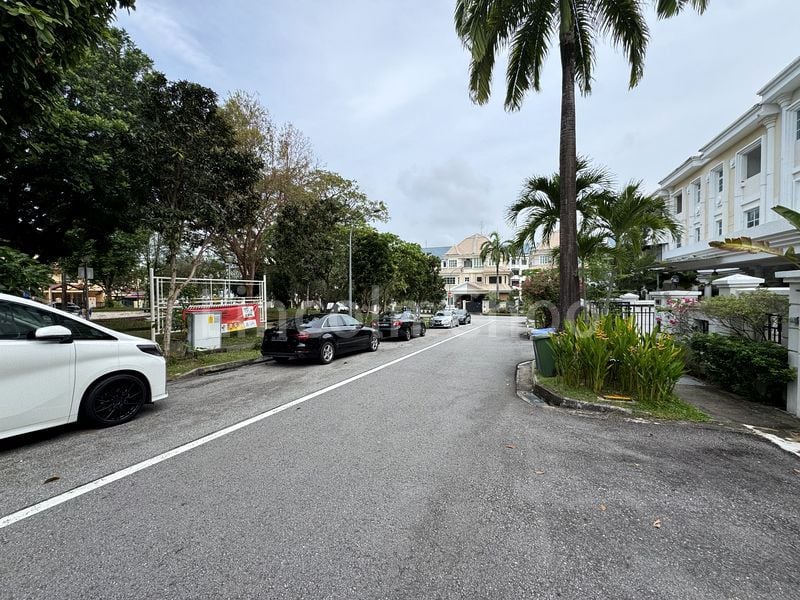 4+1 Bed Terraced House (Landed) for Sale in  Kew Vale - Image 3