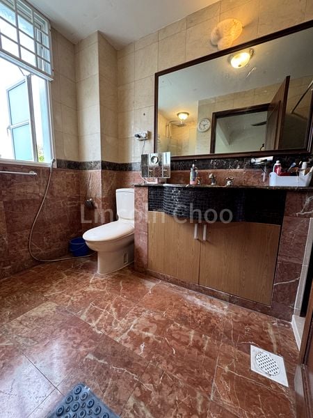 4+1 Bed Terraced House (Landed) for Sale in  Kew Vale - Image 7