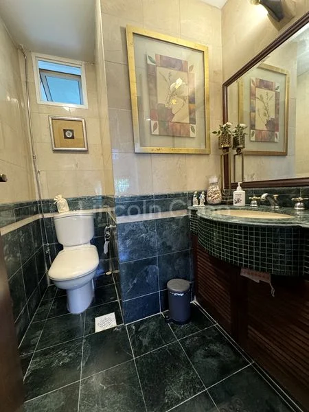 4+1 Bed Terraced House (Landed) for Sale in  Kew Vale - Image 14