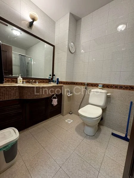 4+1 Bed Terraced House (Landed) for Sale in  Kew Vale - Image 13
