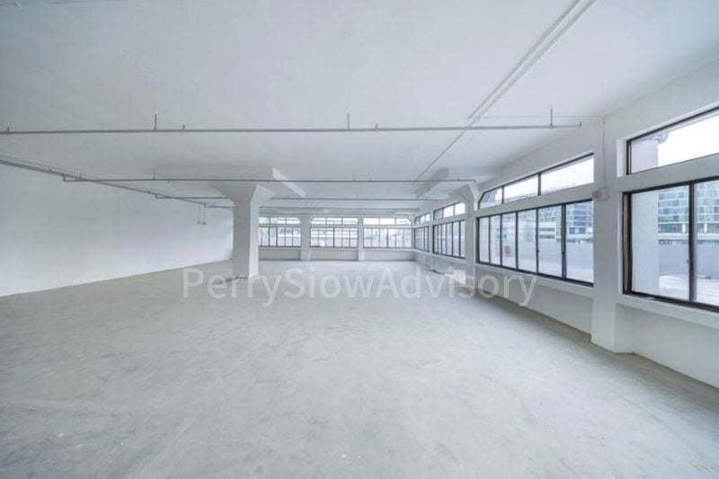 Light Industrial (B1) for Rent: Grantral Complex - Image 1